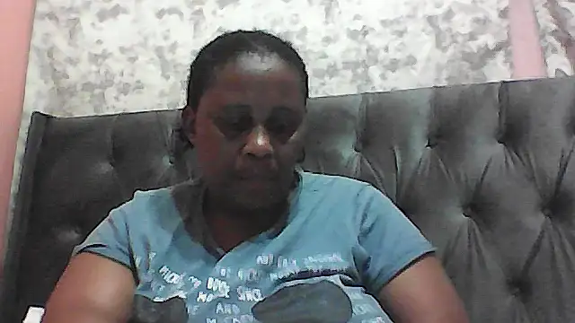 HUGEASSXXXXX online show from 10-09-25, 06:52