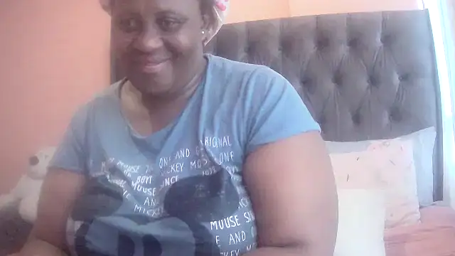 HUGEASSXXXXX online show from 03-17-26, 05:10