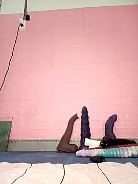 Rose 194 online show from 11-25-25, 04:02