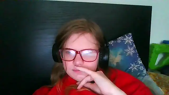 Moonolighta online show from 02-15-26, 08:57