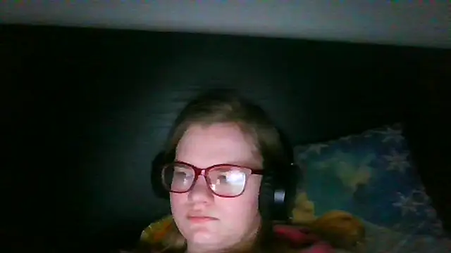 Moonolighta online show from 12-22-25, 01:00