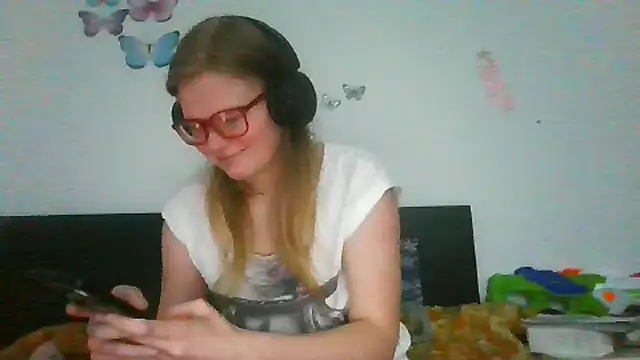 Moonolighta online show from 03-02-26, 01:18