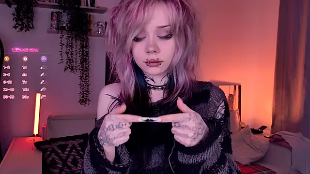 Lollyshy online show from 11-23-25, 10:14