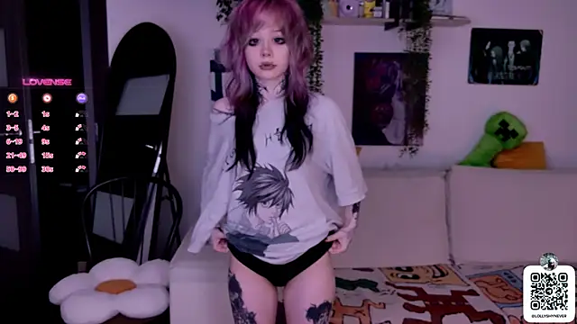 Lollyshy online show from 10-13-25, 01:02