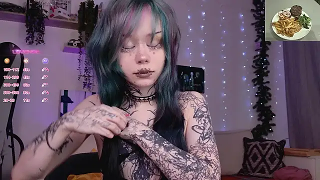 Snapshot of Lollyshy chatting on 01-18-26, 09:35 Lollyshy online show from 01-18-26, 09:35