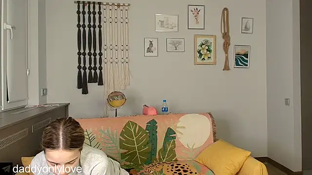 daddyonlyloveme online show from 10-24-25, 08:19