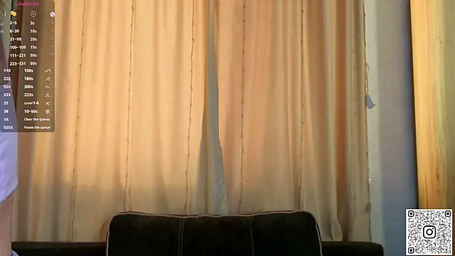 BlushinBloom online show from 09-28-25, 06:20