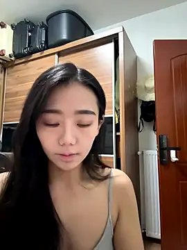 Snapshot of jiajia_L chatting on 11-12-25, 02:21 jiajia L online show from 11-12-25, 02:21