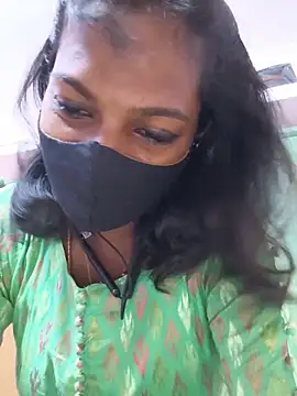 Snapshot of Honey_rosetamil chatting on 05-15-26, 02:42 Honey rosetamil online show from 05-15-26, 02:42