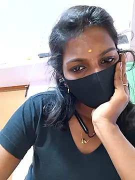 Snapshot of Honey_rosetamil chatting on 05-18-26, 08:02 Honey rosetamil online show from 05-18-26, 08:02