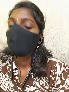 Snapshot of Honey_rosetamil chatting on 05-16-26, 02:05 Honey rosetamil online show from 05-16-26, 02:05