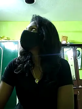 Snapshot of Honey_rosetamil chatting on 10-20-25, 12:17 Honey rosetamil online show from 10-20-25, 12:17