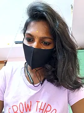 Snapshot of Honey_rosetamil chatting on 05-18-26, 07:46 Honey rosetamil online show from 05-18-26, 07:46