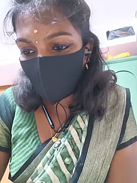 Snapshot of Honey_rosetamil chatting on 05-17-26, 06:19 Honey rosetamil online show from 05-17-26, 06:19