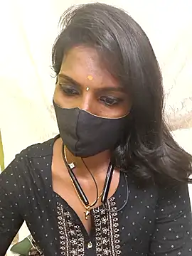 Snapshot of Honey_rosetamil chatting on 04-19-26, 10:05 Honey rosetamil online show from 04-19-26, 10:05