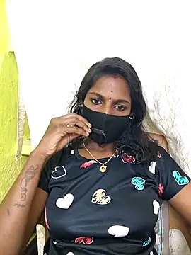 Snapshot of Honey_rosetamil chatting on 07-01-26, 06:25 Honey rosetamil online show from 07-01-26, 06:25