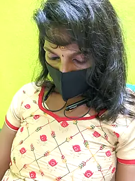 Snapshot of Honey_rosetamil chatting on 06-14-26, 07:15 Honey rosetamil online show from 06-14-26, 07:15
