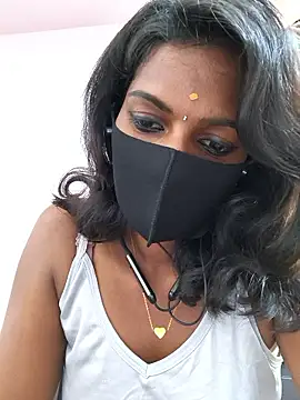 Snapshot of Honey_rosetamil chatting on 05-21-26, 10:01 Honey rosetamil online show from 05-21-26, 10:01