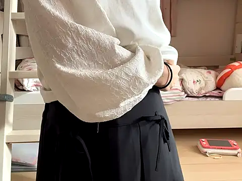 sora 033 online show from 11-18-25, 04:27