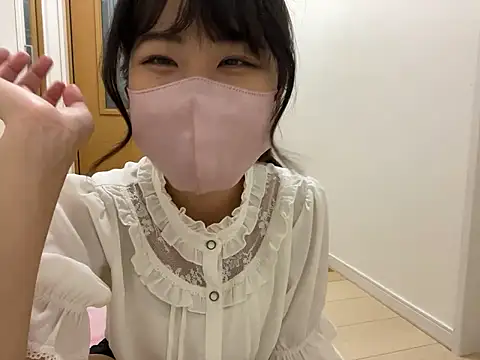 Snapshot of sora_033 chatting on 10-06-25, 03:24 sora 033 online show from 10-06-25, 03:24