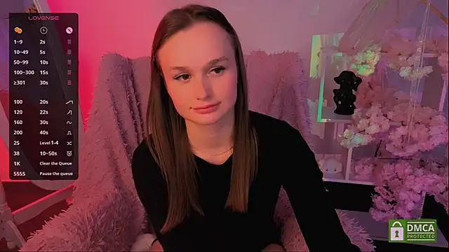 Snapshot of Lara_Vest chatting on 09-26-25, 02:02 Lara Vest online show from 09-26-25, 02:02