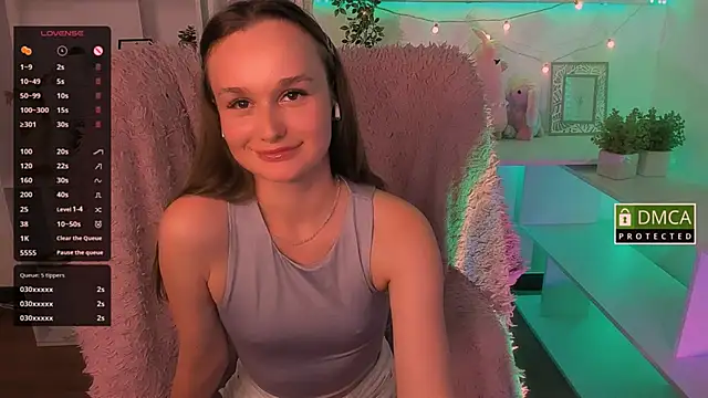 Snapshot of Lara_Vest chatting on 10-02-25, 08:23 Lara Vest online show from 10-02-25, 08:23