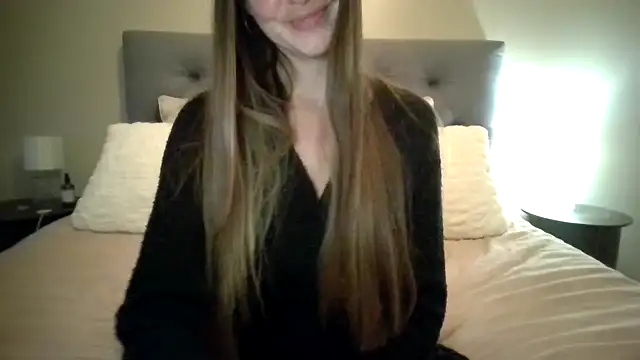 Snapshot of TaylorWest62 chatting on 10-26-25, 03:23 TaylorWest62 online show from 10-26-25, 03:23