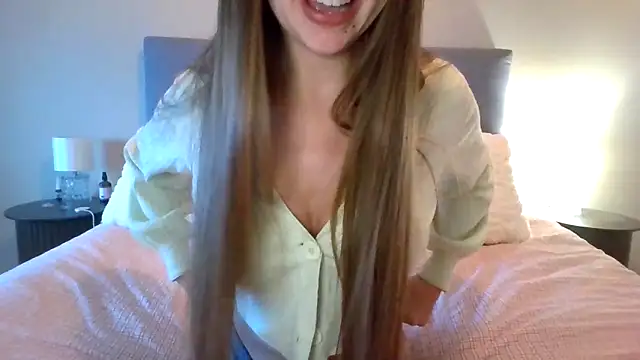 Snapshot of TaylorWest62 chatting on 11-17-25, 01:26 TaylorWest62 online show from 11-17-25, 01:26