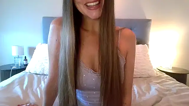 Snapshot of TaylorWest62 chatting on 09-23-25, 01:18 TaylorWest62 online show from 09-23-25, 01:18