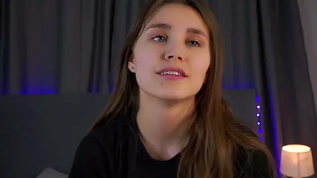 EthalFlowers online show from 12-22-25, 01:06