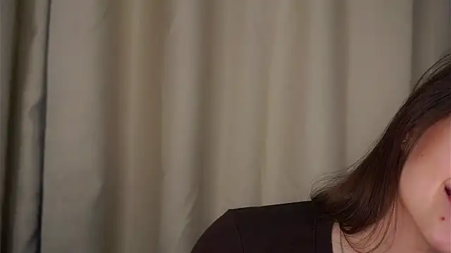 EthalFlowers online show from 11-24-25, 01:49