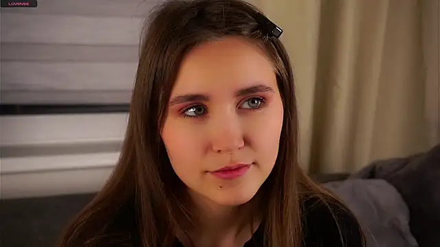 EthalFlowers online show from 11-25-25, 01:06