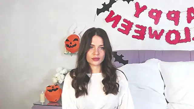 AngelicaDillon online show from 10-28-25, 06:23