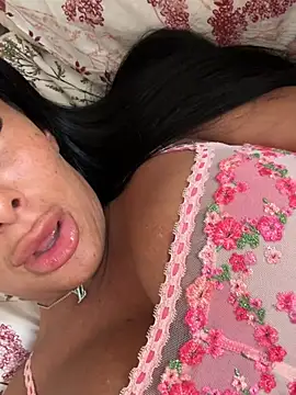 AriannaIsabellax online show from 04-05-26, 01:07