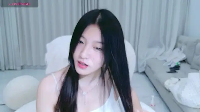 Snapshot of rainybb chatting on 10-15-25, 11:18 rainybb online show from 10-15-25, 11:18