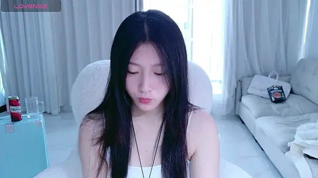 Snapshot of rainybb chatting on 10-04-25, 08:38 rainybb online show from 10-04-25, 08:38