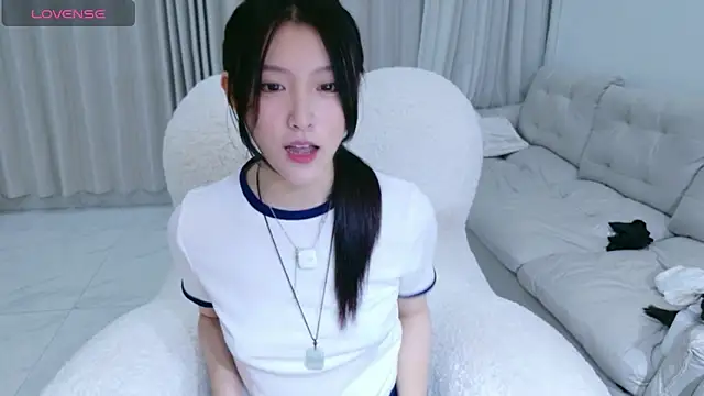 Snapshot of rainybb chatting on 09-28-25, 01:18 rainybb online show from 09-28-25, 01:18