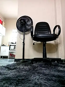 indiazinhabella27 online show from 09-26-25, 04:58