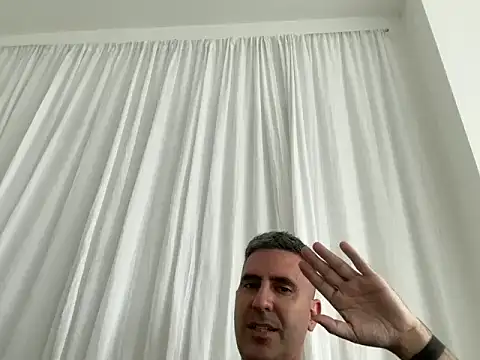 Snapshot of couplelatam2025_v2 chatting on 03-14-26, 05:30 couplelatam2025 v2 online show from 03-14-26, 05:30