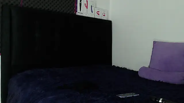 karlamoon23 online show from 11-05-25, 09:40