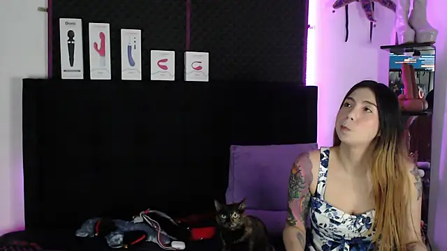 karlamoon23 online show from 12-21-25, 10:43