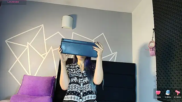 karlamoon23 online show from 03-27-26, 07:37