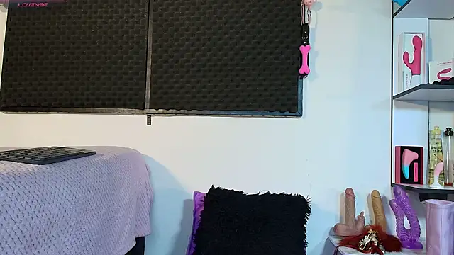 karlamoon23 online show from 03-28-26, 08:54