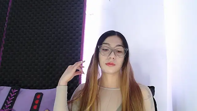 karlamoon23 online show from 10-16-25, 11:35