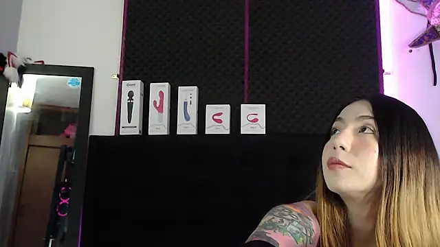 karlamoon23 online show from 12-14-25, 09:20