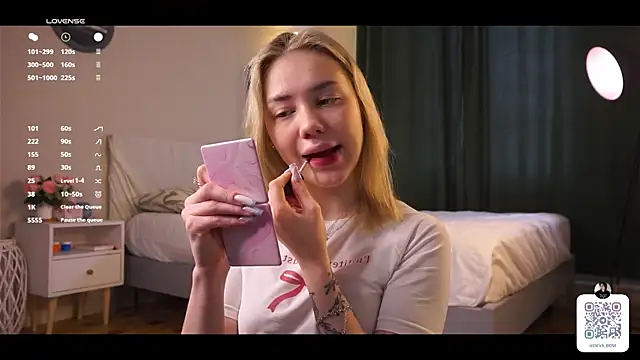 LilianBenskin online show from 04-12-26, 06:38