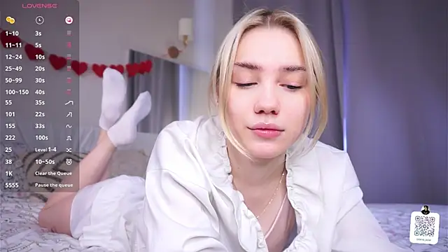 Snapshot of LilianBenskin chatting on 02-26-26, 06:46 LilianBenskin online show from 02-26-26, 06:46