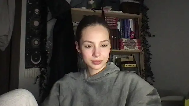 Yuna5343 online show from 04-16-26, 09:39