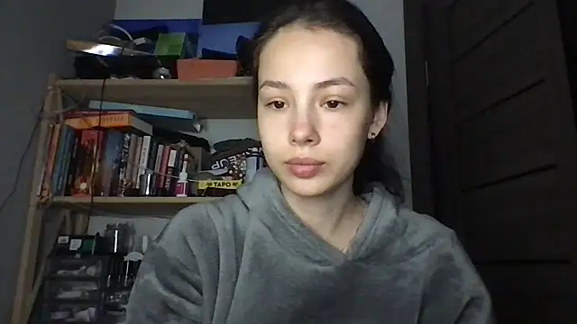 Yuna5343 online show from 12-14-25, 08:25