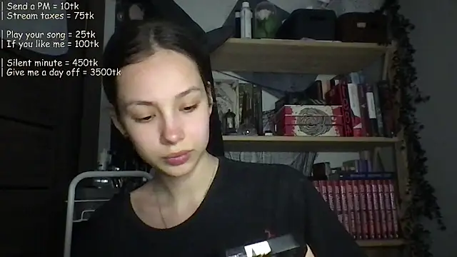 Yuna5343 online show from 06-15-26, 07:24